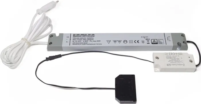 Emotion 1-Kanal Funksteuerung Ser.Frankfurt 230 V 12 V 30 W 6-fach Verteiler L&S