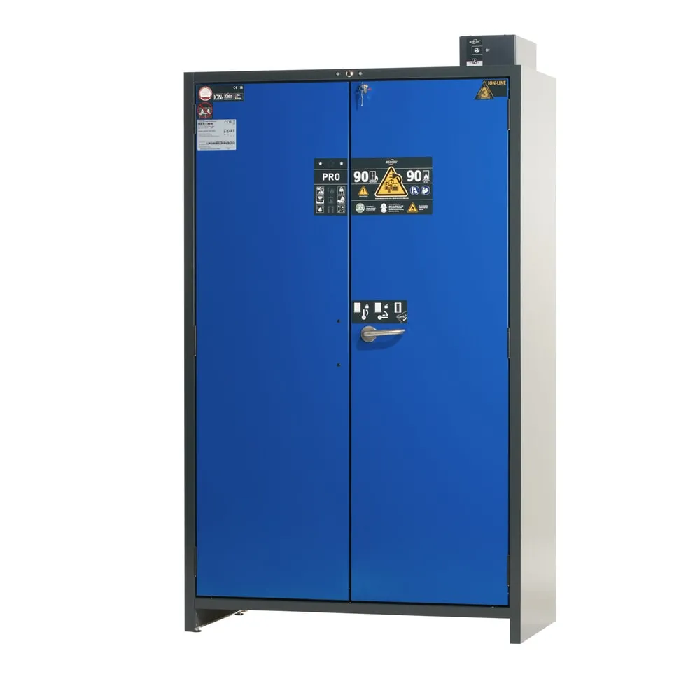 asecos® Akku-Sicherheitsschrank Typ 90 für Lithium-Ionen-Batterien ION-PRO-CHARGE, HxBxT 2.224 x 1.193 x 615 mm, 4x isolierte Fachböden, 4x Steckdosenleiste (EU-Ausführung), 1x Bodenauffangwanne