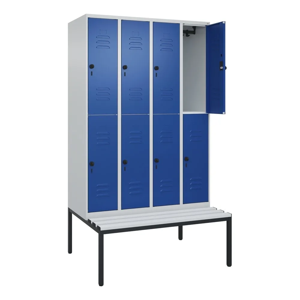 C+P Doppelstock-Spind Classic PLUS, 4 Abteile, HxBxT 2.120 x 1.200 x 815 mm, für Vorhängeschloss, untergebaute Bank aus Kunststoff, lichtgrau, enzianblau