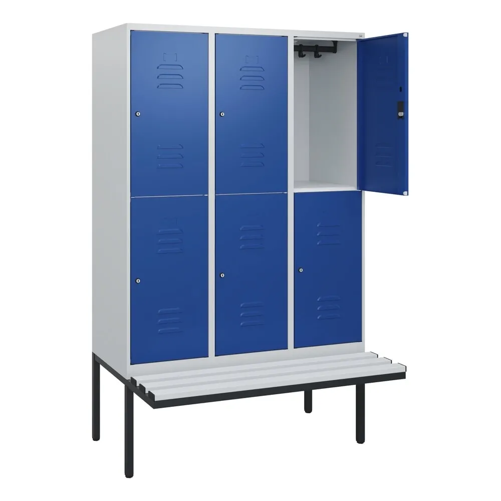 C+P Doppelstock-Spind Classic PLUS, 3 Abteile, HxBxT 1.950 x 1.200 x 815 mm, Zylinderschloss, auskragende Bank aus Kunststoff, lichtgrau, enzianblau